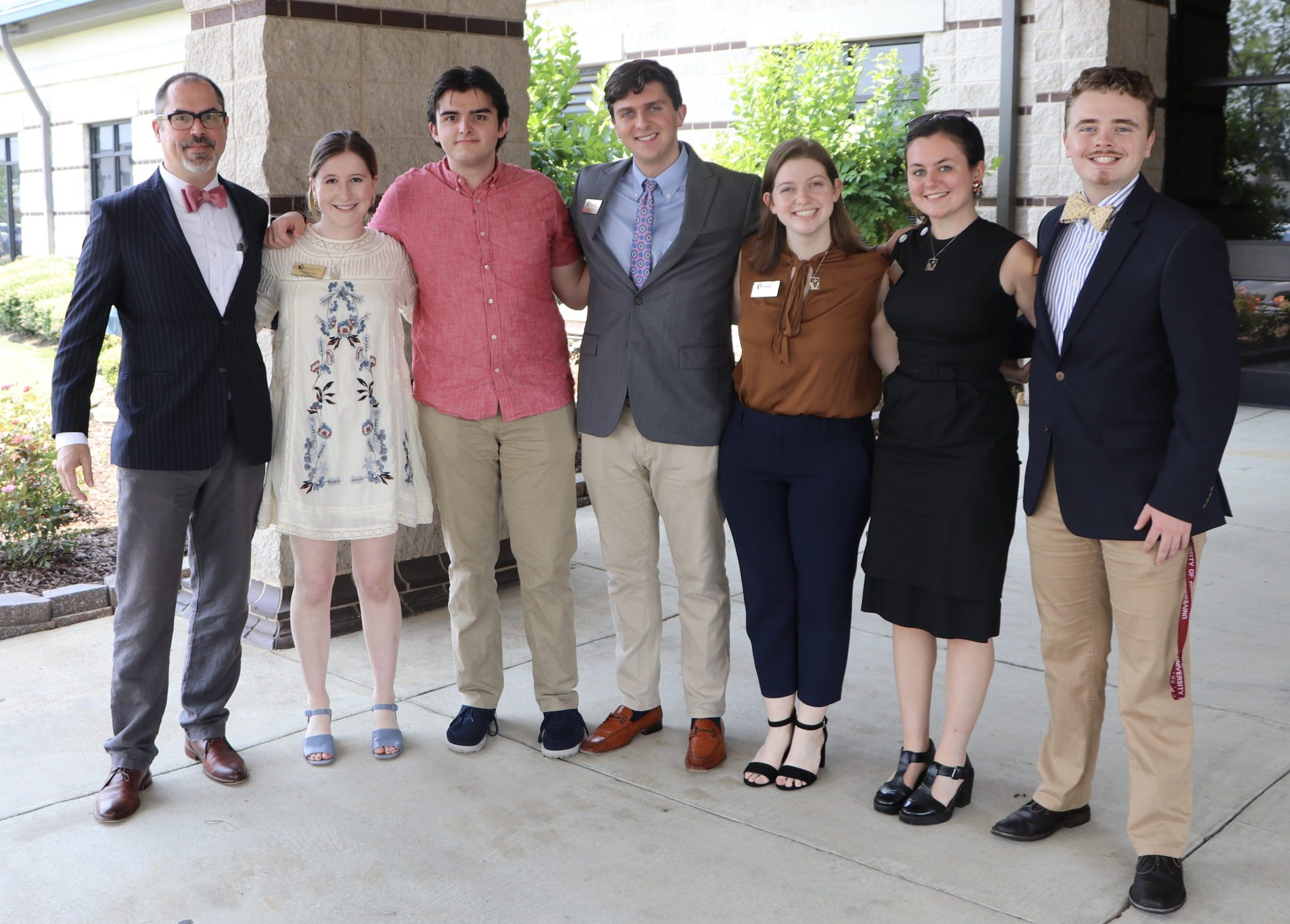 Blount Scholars Virginia Saft (2nd from the left) and John Pace (4th from the left) and Ariel Jones (6th from the left) at the end of their JOIP Walker County Internship.